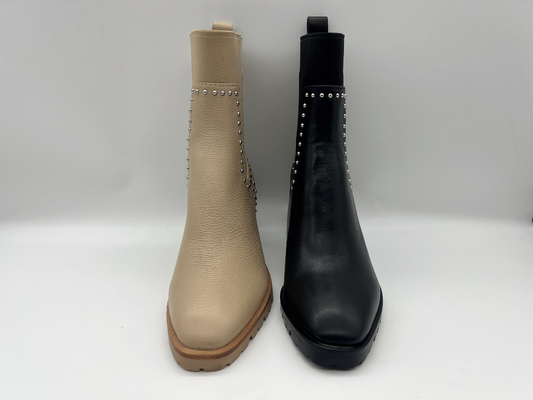 Tan soft cow leather Womens Dress รองเท้าบูทหุ้มข้อพร้อมหมุดเพลาทำจากโลหะ， ส้นเตี้ยทรงสี่เหลี่ยม， พื้นรองเท้าด้านนอก TPR พร้อมน้ำยาง pusable