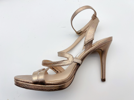 รองเท้าแตะหนังนิ่มผู้หญิง Wrap Elastic สีเงินเข้มพร้อม Stiletto 5cm