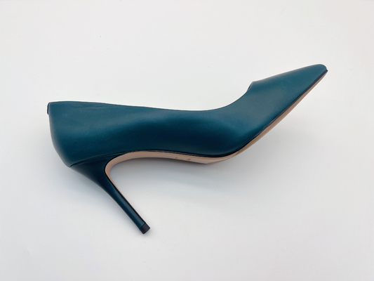 กองทัพเรือผู้หญิงปั๊มรองเท้าแหลมนิ้วเท้าปิดนิ้วเท้ากับ 5cm Stiletto