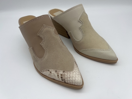 OEM Womens Pointed Toe Shoes Tan / Off White รองเท้าลำลองพร้อม TPR Outsole