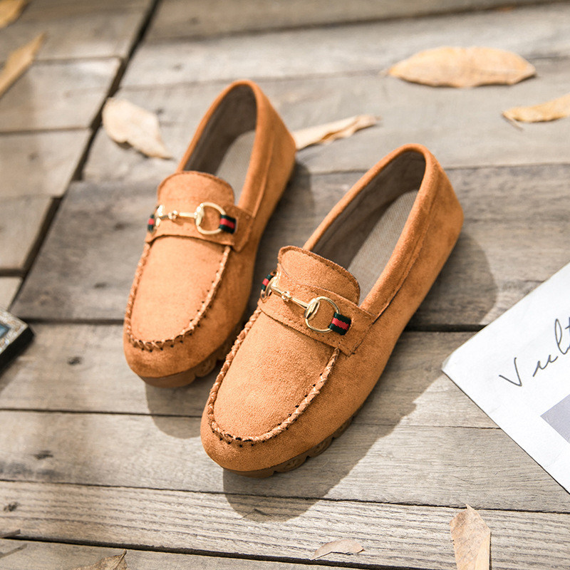 รองเท้าโลฟเฟอร์ลำลองผู้หญิงอบอุ่นด้านล่างนุ่มพร้อมรองเท้าส้นแบนกำมะหยี่สไตล์ใหม่